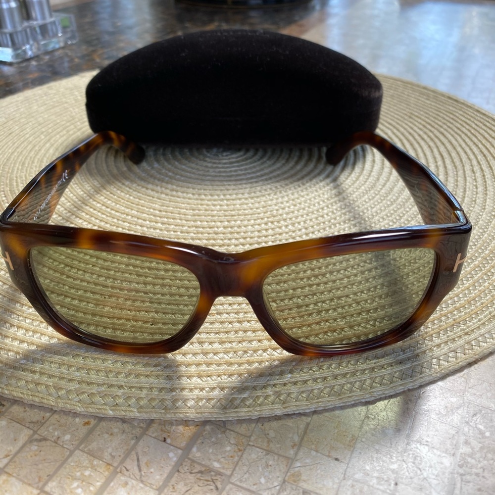 Tom Ford tortoise sunglasses